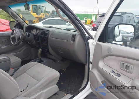 2003 Toyota Tacoma Prerunner V6 из США, поврежденный, VIN 5TEGN92N23Z244847